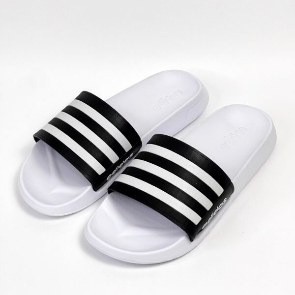 Sandalia adidas negra x blanco clásica