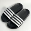 Sandalias adidas  blanca x negro clásica
