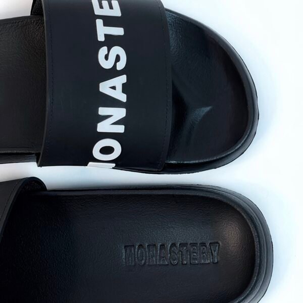 IMG_4375 Sandalias Monastery negro x blanco esencial