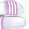 Sandalias adidas lila x blanco clásica