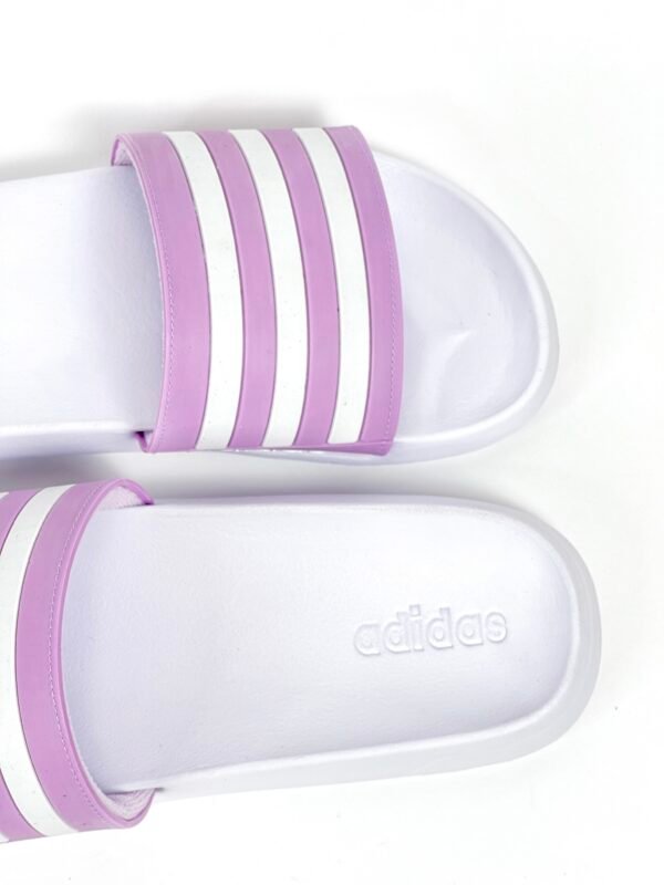 Sandalias adidas lila x blanco clásica