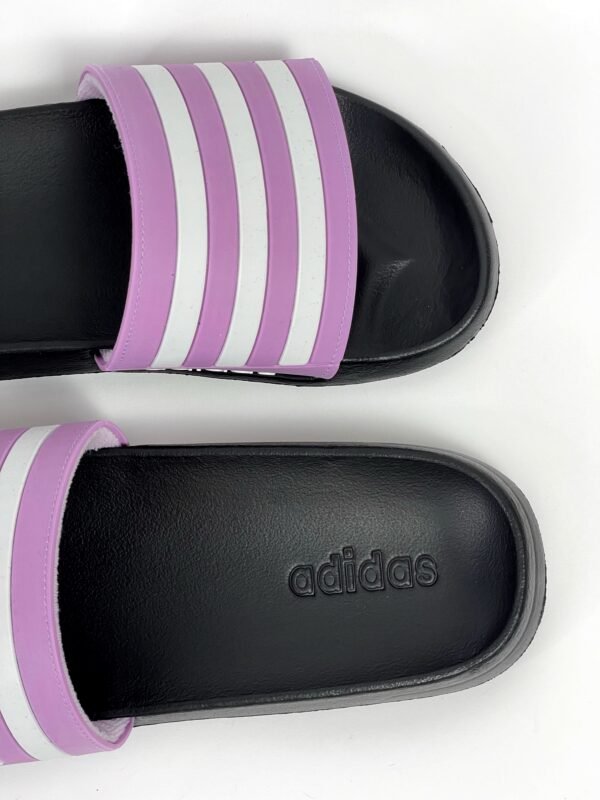 Sandalias adidas lila x blanco clásica