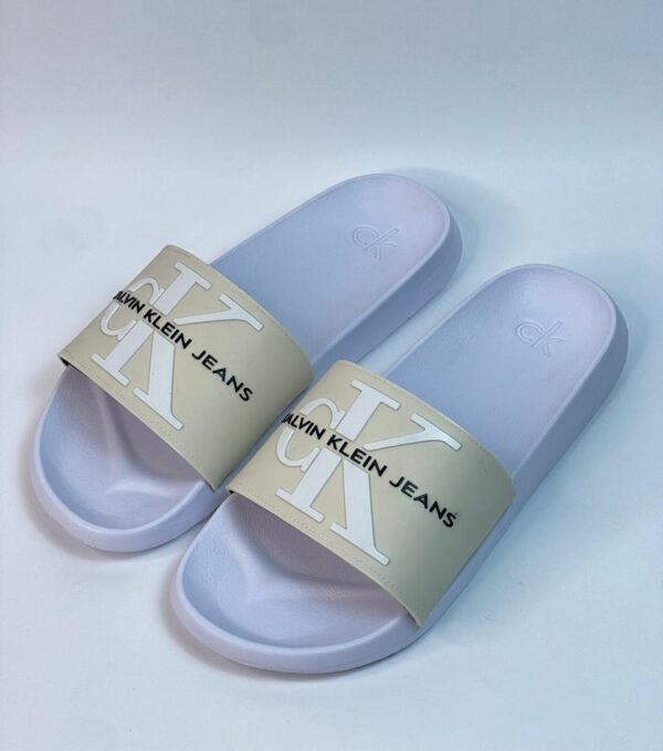 Sandalias Calvin Klein nude