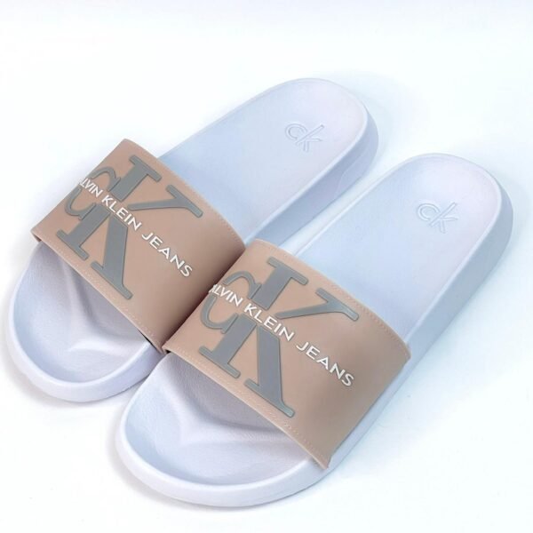 WhatsApp Image 2026-02-05 at 3.05.03 PM (2) Sandalias Calvin Klein durazno